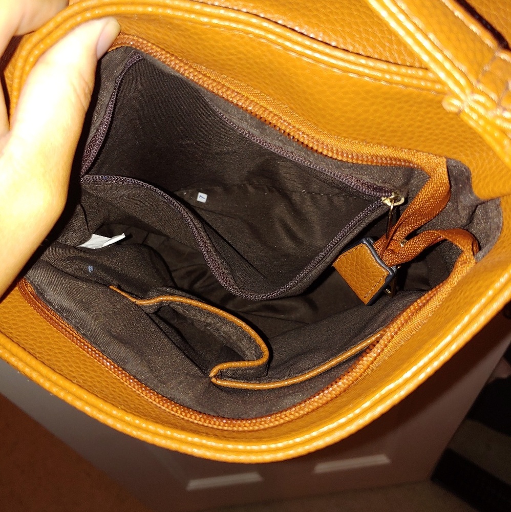 Purse - Picture 3 of 4